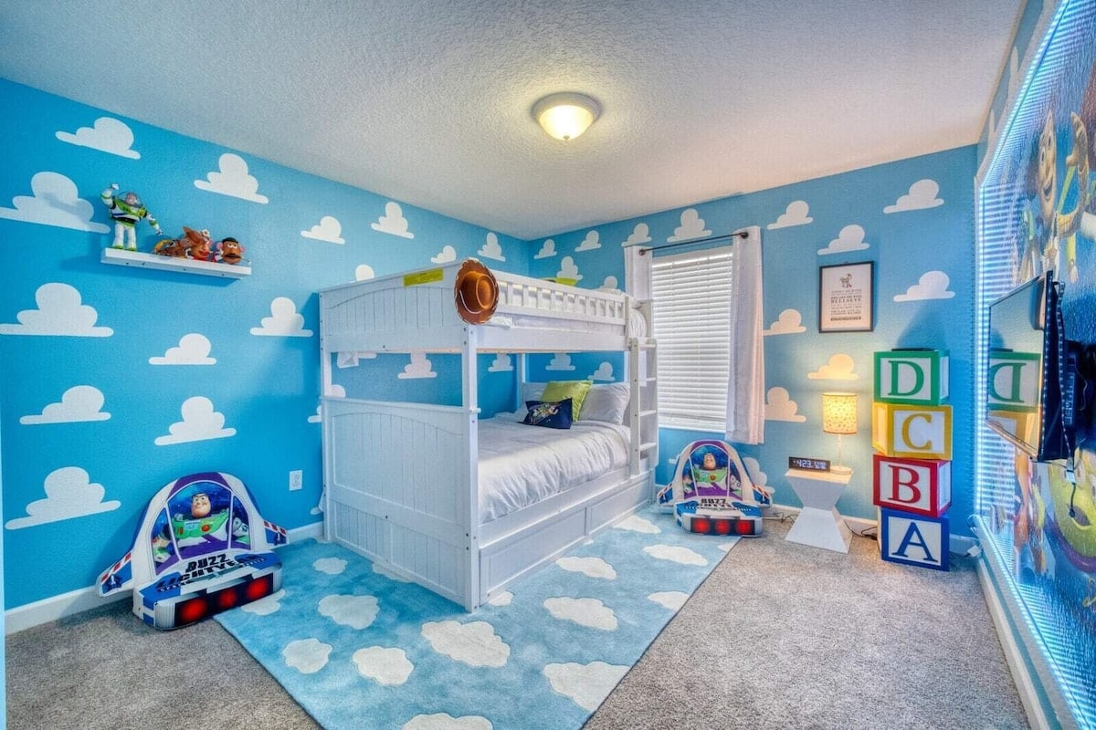 Storey Lake Townhome Bullseye's Disney Ranch